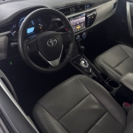 Toyota / Corolla GLI Automático 1.8 Sedan Cinza Toyota / Corolla GLI Automático 1.8 Sedan Cinza
