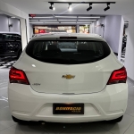 Chevrolet / Onix Joy 1.0 Hatch Branco Chevrolet / Onix Joy 1.0 Hatch Branco